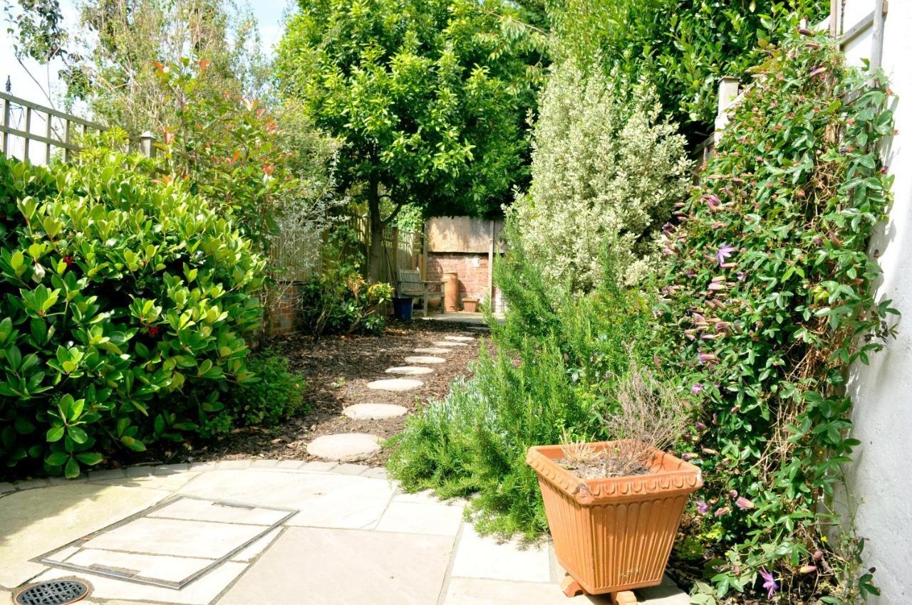 Little Lane Villa Alverstoke Exterior photo